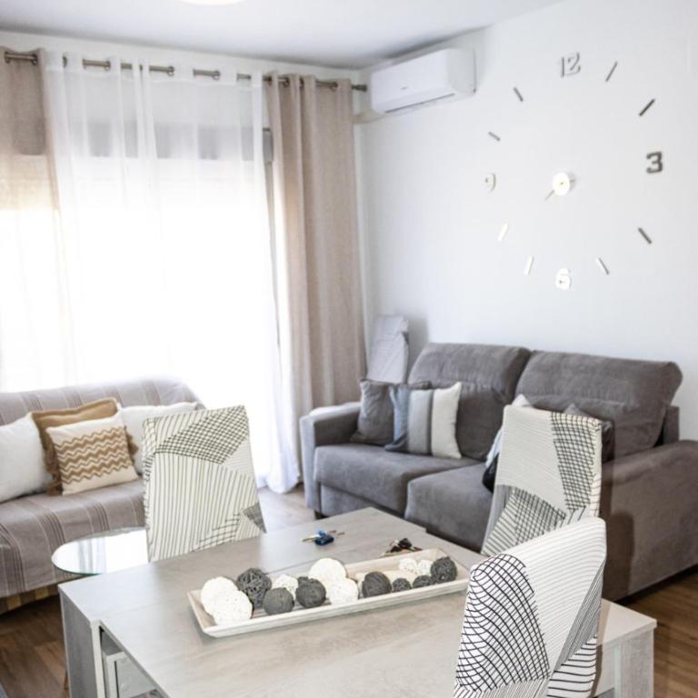 Que vistas - Two-Bedroom Apartment - 8