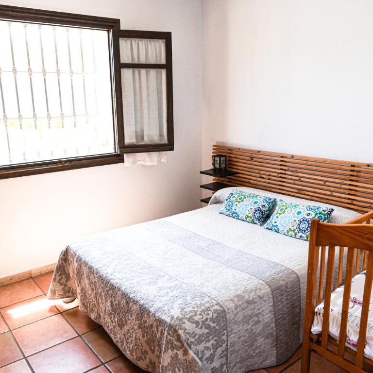 Amplia casa rural con precioso jardín cerca de Málaga capital. - Casa de 4 dormitorios - 17