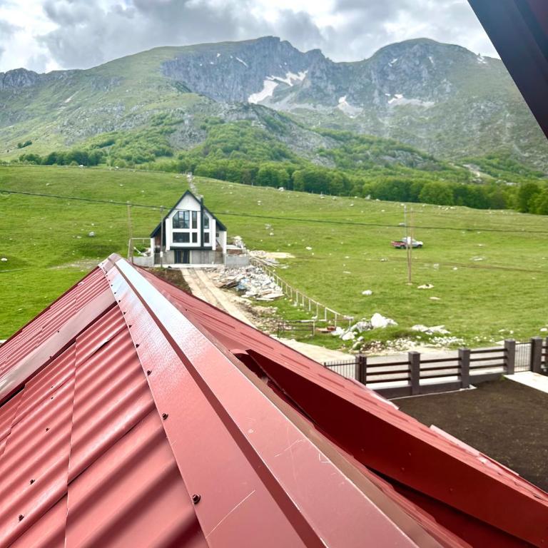 Panoramic Escape House Zabljak - Three-Bedroom House - 18