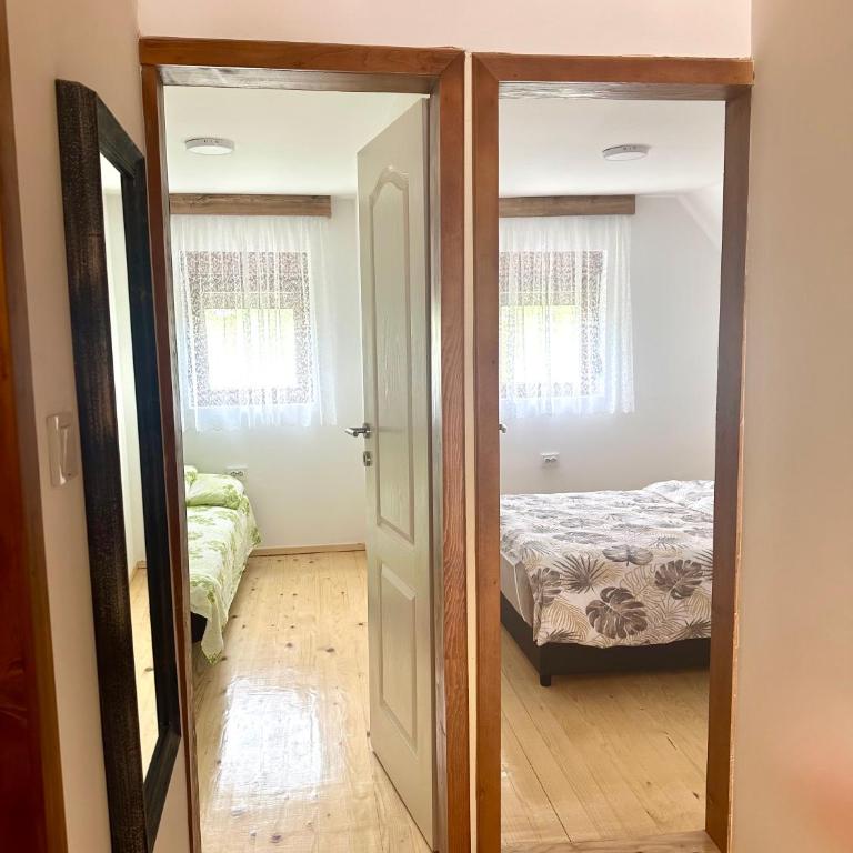 Panoramic Escape House Zabljak - Three-Bedroom House - 23