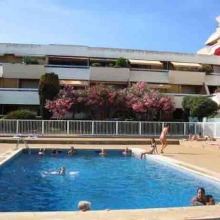 T2 moderne ,design, neuf, climatisé avec piscine - One-Bedroom Apartment - 1