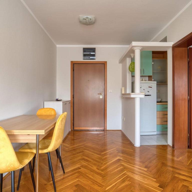 M Apartment Budva - One-Bedroom Apartment - 6