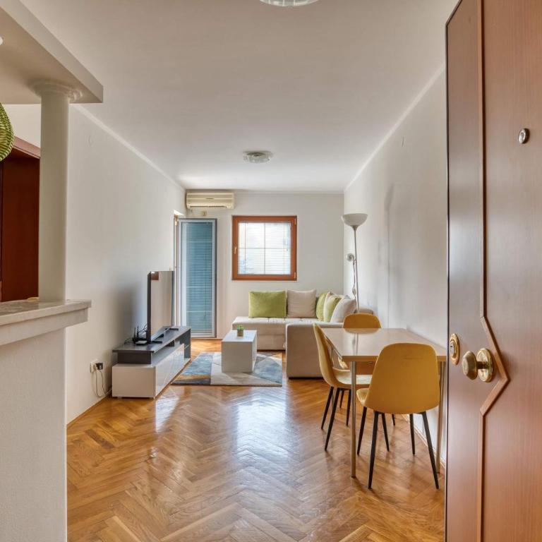 M Apartment Budva - One-Bedroom Apartment - 1