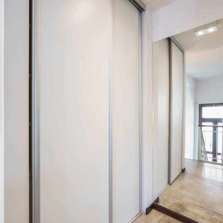 Beautiful loft with garden view with service - One-Bedroom Apartment - 17