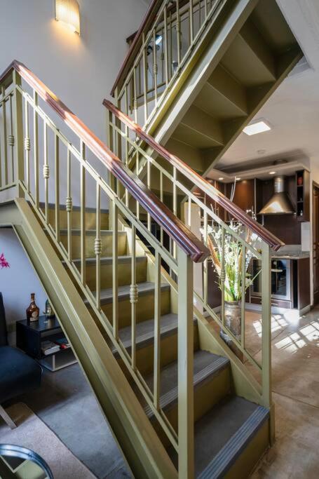 Enjoy natural light and garden view of this loft - Apartamento de 1 dormitorio - 15