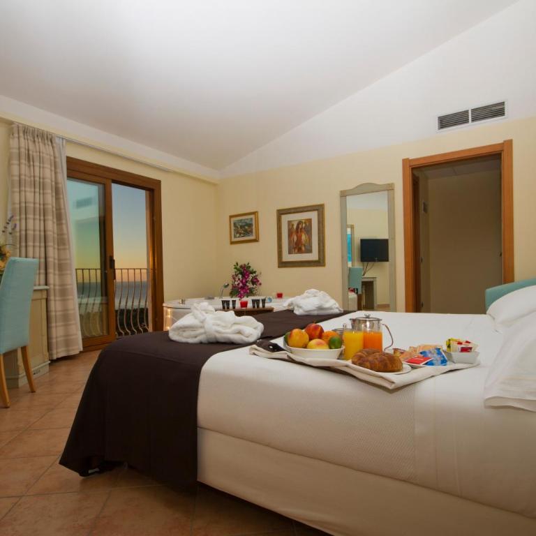 Hotel Brancamaria - Camera Matrimoniale con Vasca Idromassaggio - 10