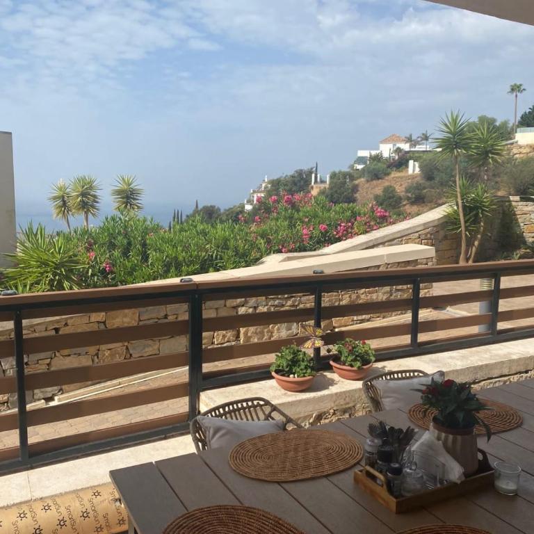 3 Bed Lux Lomas de Los Monteros - Apartamento con vistas - 13