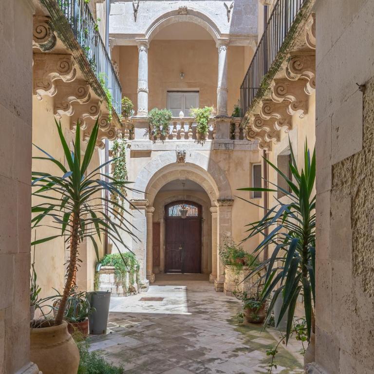 Historic building modern touches - Ortigia - Apartment - 1