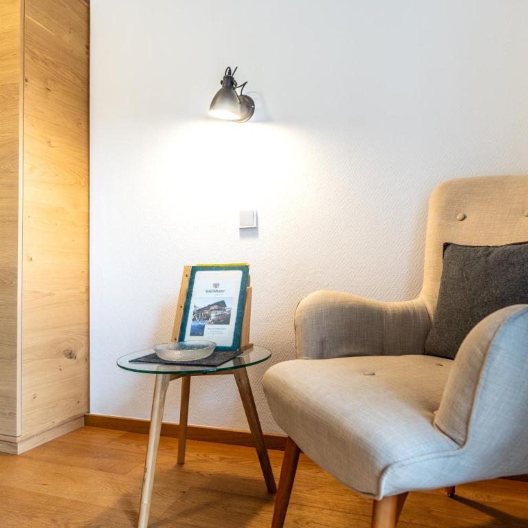 Hotel-Garni Schernthaner - Einzelzimmer mit Balkon - 3