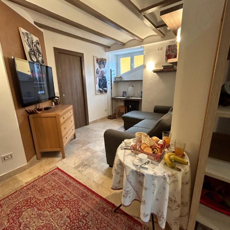 Superbe studio entièrement équipée à 1min de la mer à pieds. Menton CENTRE - Apartment mit 1 Schlafzimmer - 2