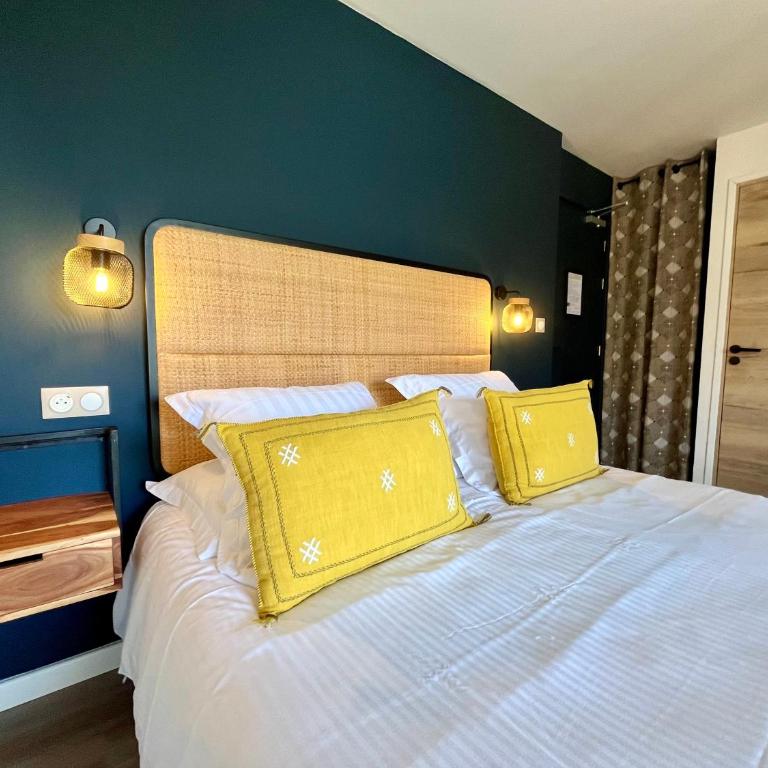 Hôtel les Chaumettes - Chambre Double avec Terrasse - 4