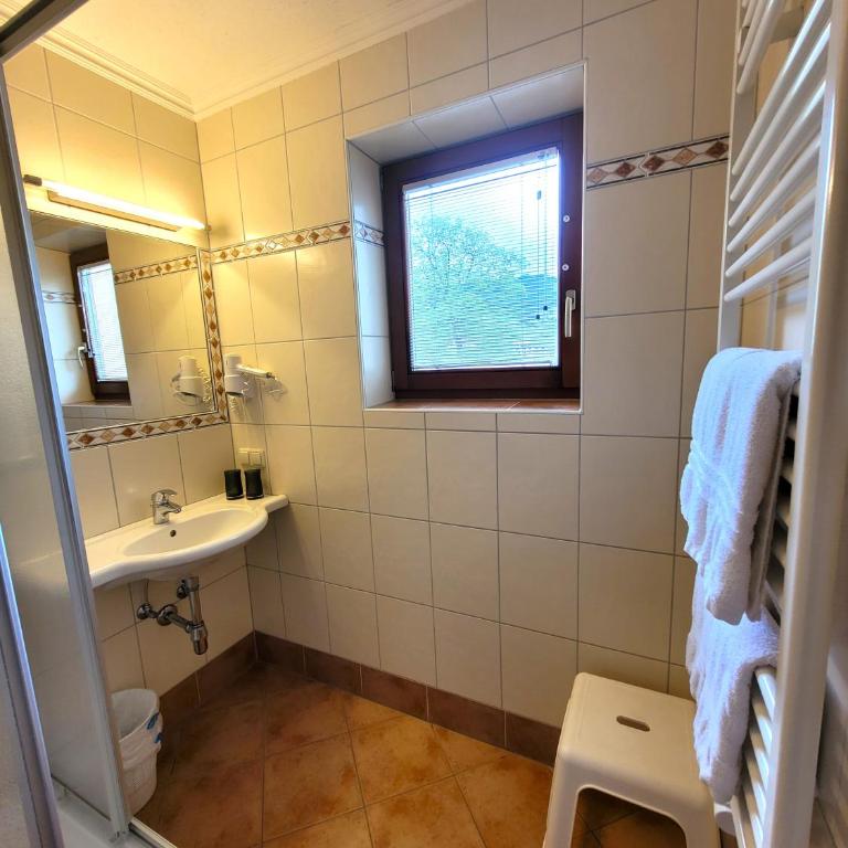 Hotel Sommerer - Hike & Bike in Saalbach, Joker Card inkl - Einzelzimmer mit Balkon - 1
