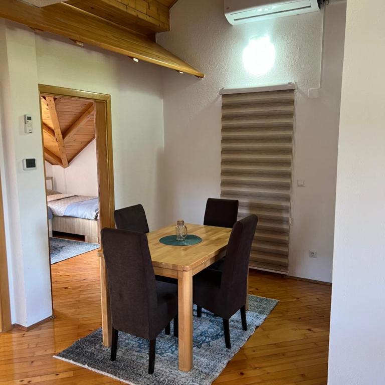 Teal Apartment 3 - Two-Bedroom Apartment - 3