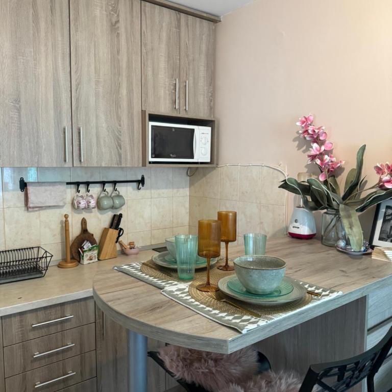 M2 Suite by Central Park - One-Bedroom Apartment - 10