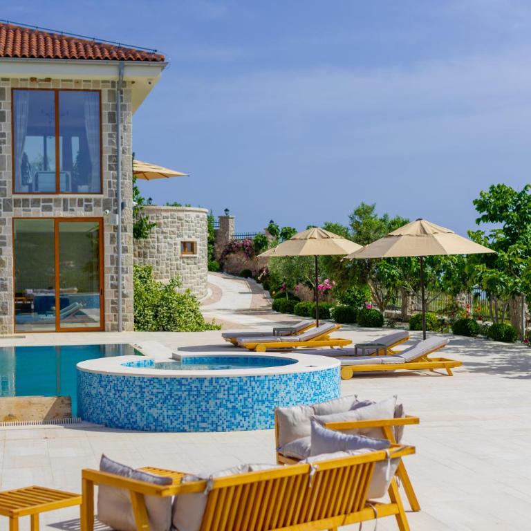 Villa Carevic with Indoor & Outdoor Pool - Villa - 50