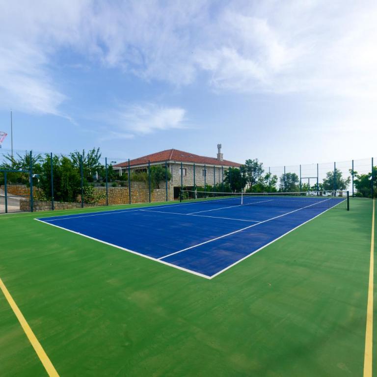 Villa Carevic with Indoor & Outdoor Pool - Villa - 64