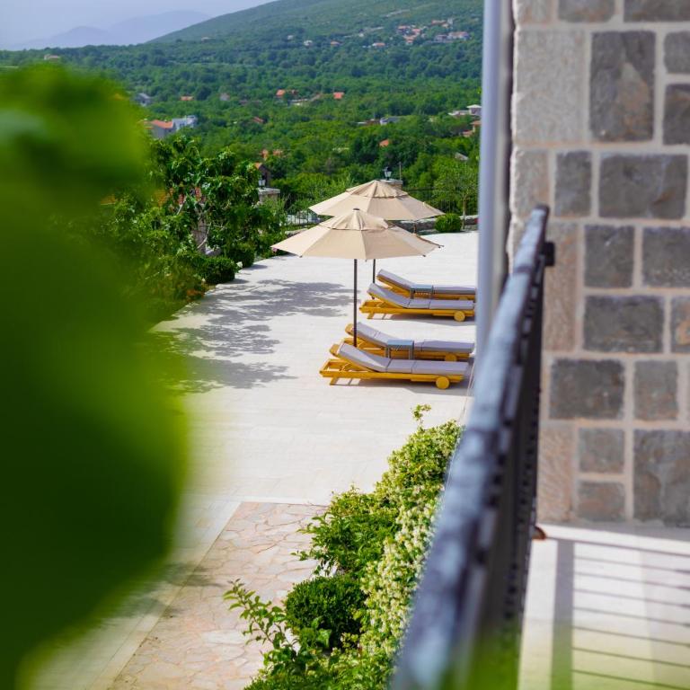 Villa Carevic with Indoor & Outdoor Pool - Villa - 51