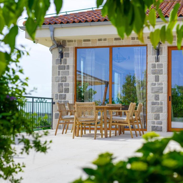 Villa Carevic with Indoor & Outdoor Pool - Villa - 54