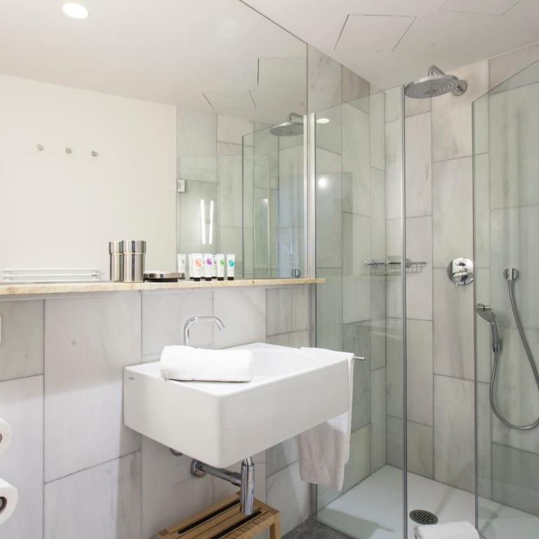 Aspasios City Oasis Apartments - Apartment with Pool View - 16
