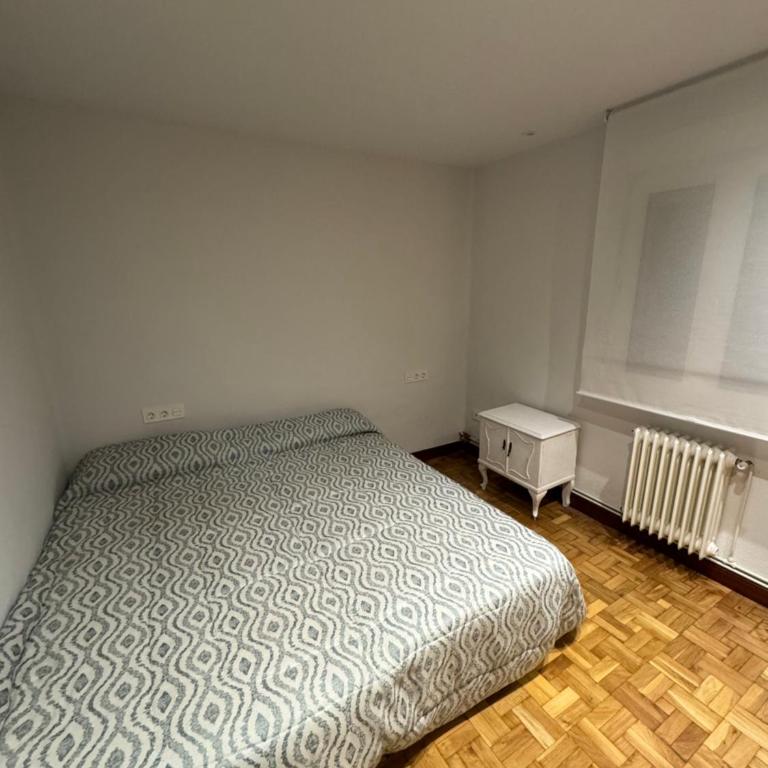 Apartamento Vacacional Pamplona - Three-Bedroom Apartment with View - 15
