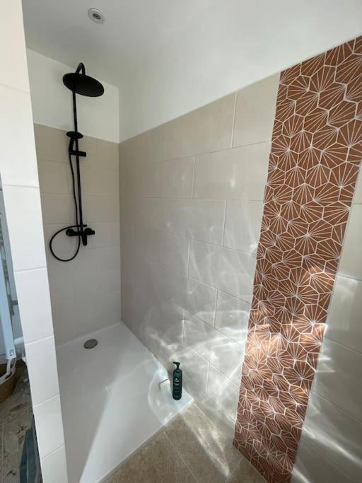 Superbe appartement climatisé - calme absolu - Appartement 1 Chambre - 25