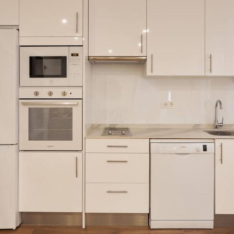 Amplio alojamiento centro barrio del Oeste - Apartment - 9