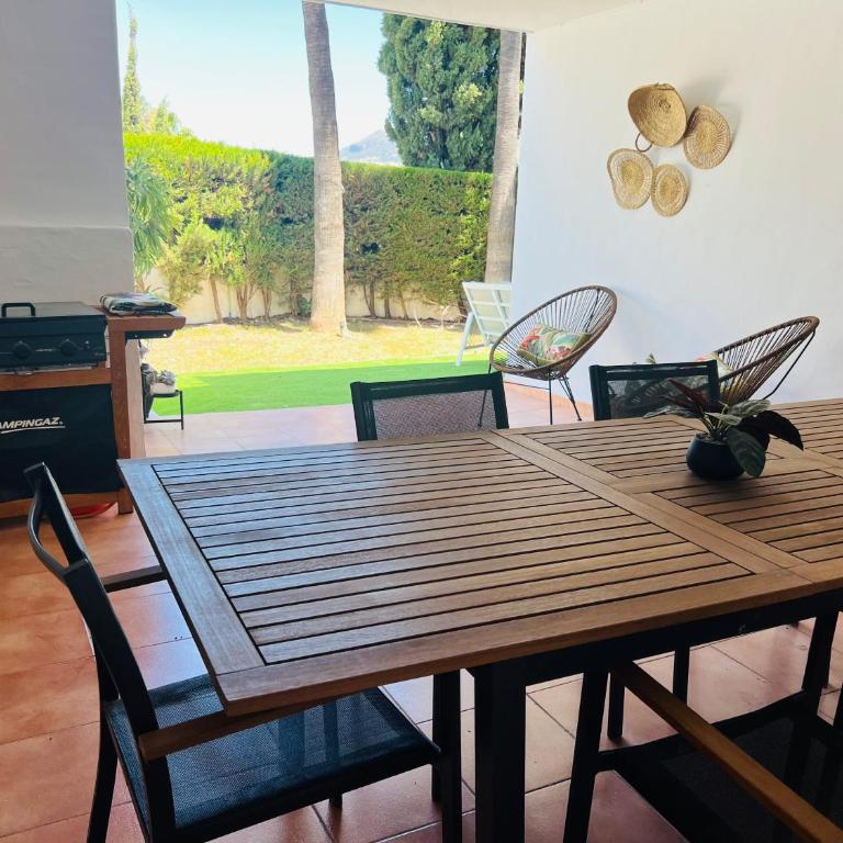 Impeccable large apartment with immense terrace and private garden overlooking the mountain, featuring 2 bedrooms and sleeping up to 4 guests located 100 meters from Plaza Maestranza - Two-Bedroom Apartment - 3