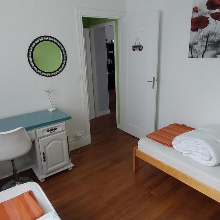 Maison de ville plein centre, 3 étoiles, à 200m de la plage, parking privé, WIFI - Maison 2 Chambres - 15