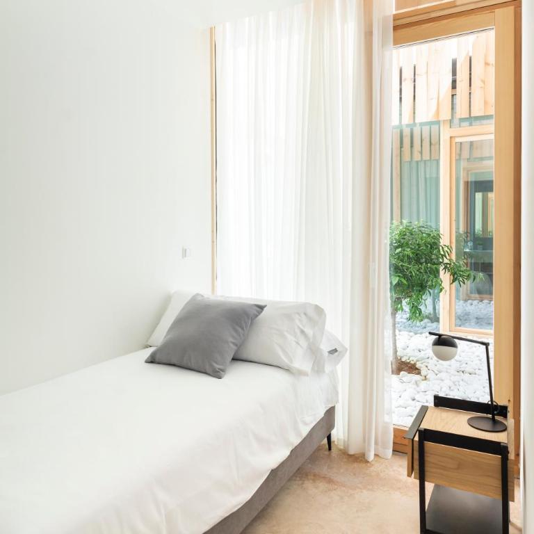 Apartamentos Maestro Sosa - Two-Bedroom Apartment - 27