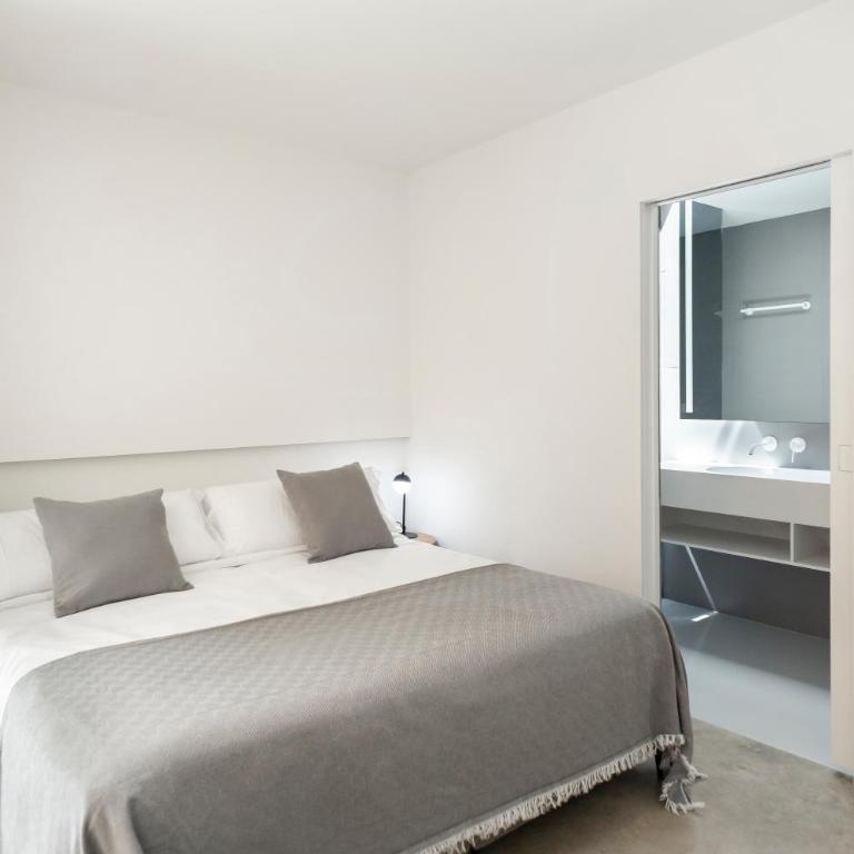 Apartamentos Maestro Sosa - Two-Bedroom Apartment - 20