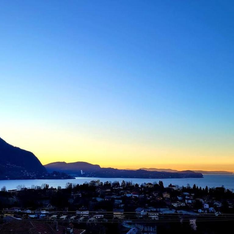 Overlooking Lago Maggiore - Appartamento con 2 Camere da Letto - 1