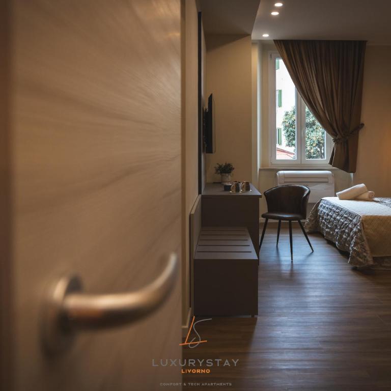 LivornoLuxuryStay - Luxury Quadruple Room - 17