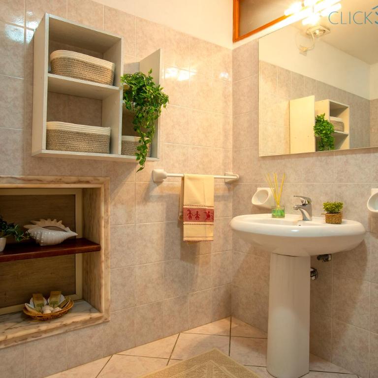 Alghero Villa Barranch with sea view swimming pool for 6 people - Villa con 3 Camere da Letto - 99