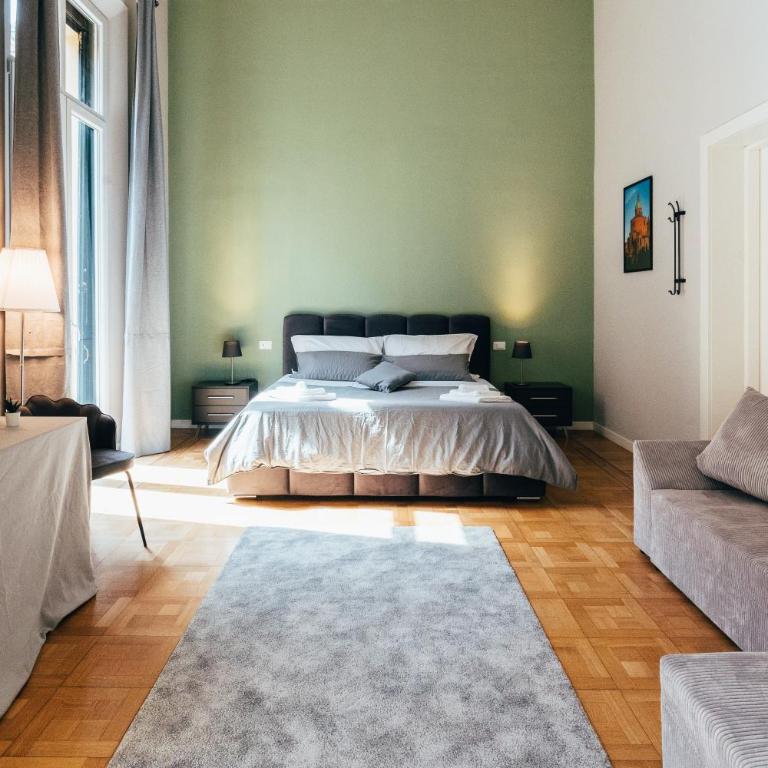 BOLOGNA SUITES - PRIVATE BATHROOM - Suite Familiare con Balcone - 1
