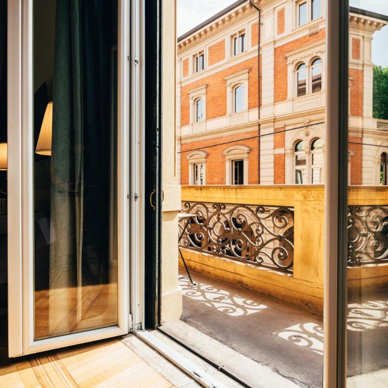 BOLOGNA SUITES - PRIVATE BATHROOM - Suite Familiare con Balcone - 6