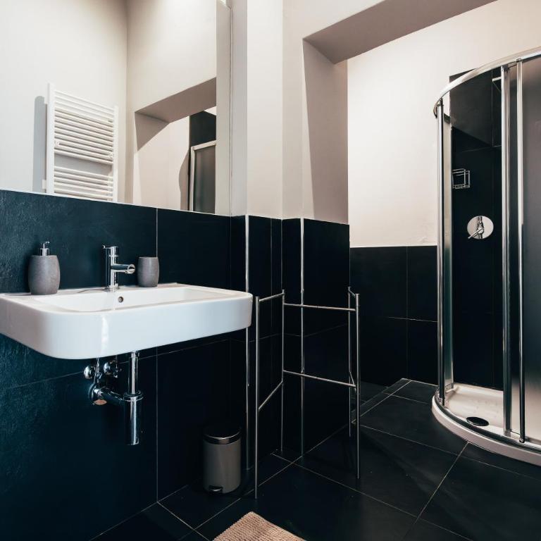 BOLOGNA SUITES - PRIVATE BATHROOM - Suite Familiare con Balcone - 12