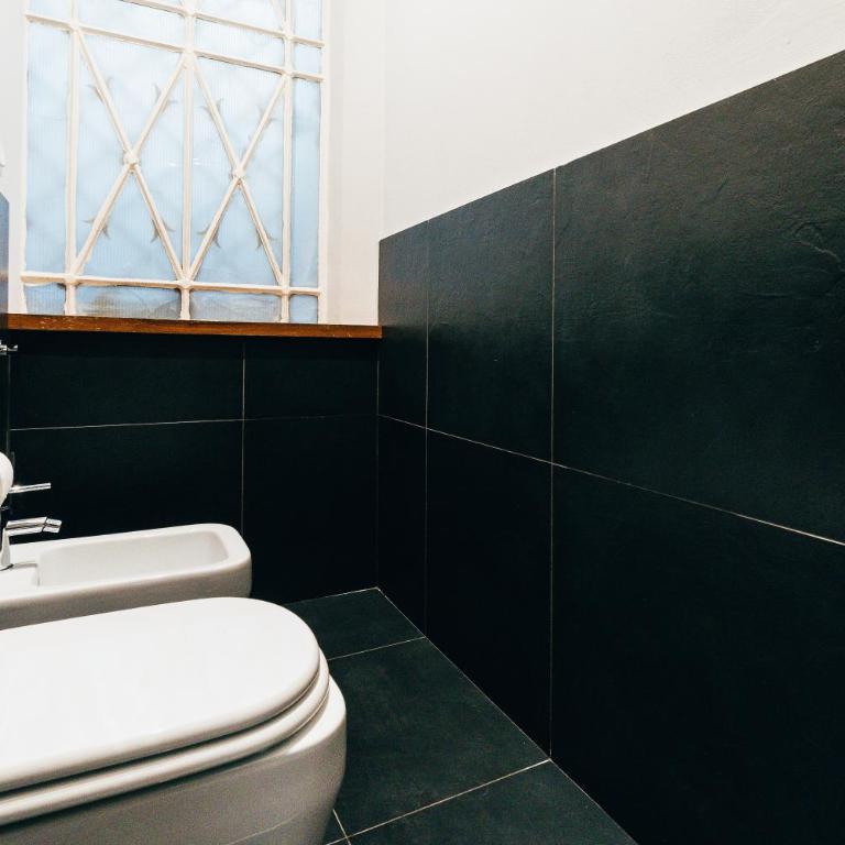 BOLOGNA SUITES - PRIVATE BATHROOM - Suite Familiare con Balcone - 11