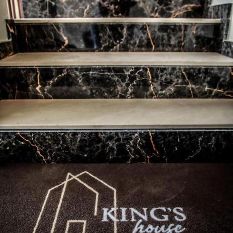 King's house apartments - Appartamento con 2 Camere da Letto e Balcone - 8