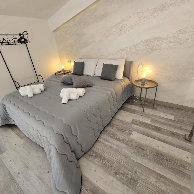 Fortino living summer - One-Bedroom Apartment - 9