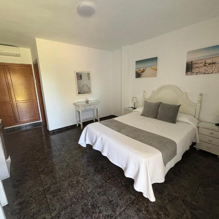 El Levante - Habitación Doble Deluxe con terraza - 5