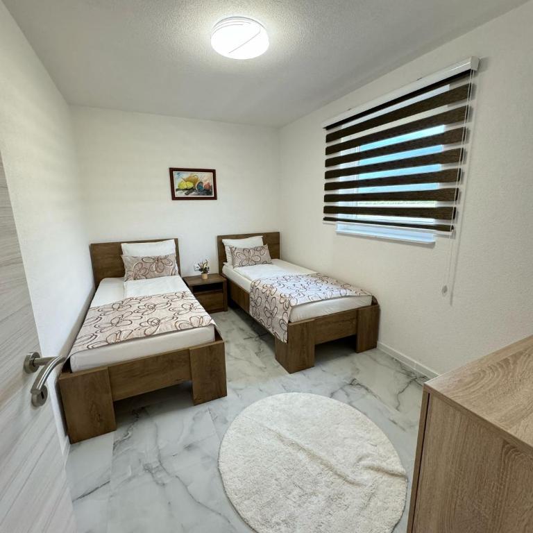 Family estate Hadžalova avlija - Six-Bedroom House - 12