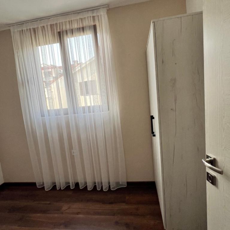 Agatom - Three-Bedroom Apartment - 12