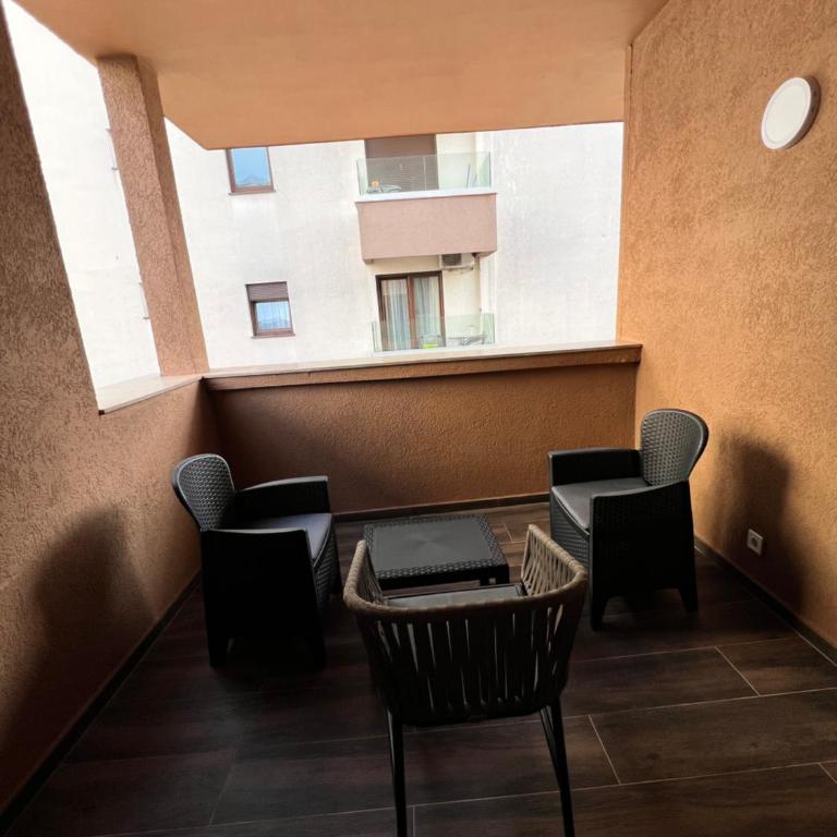 Agatom - Three-Bedroom Apartment - 5