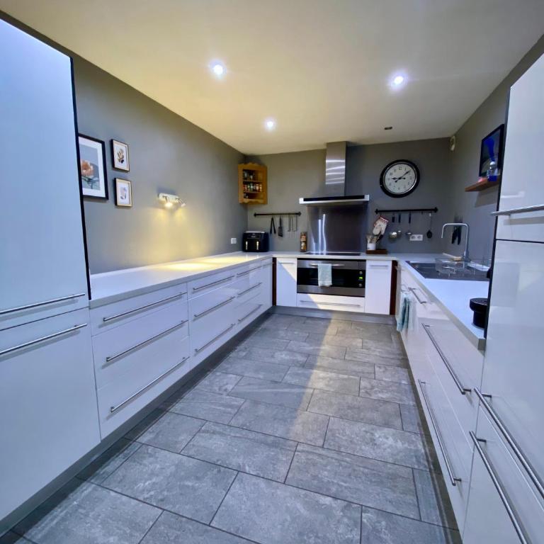 Appartement cosy, spacieux & moderne - 95m2 - Appartement 3 Chambres - 6
