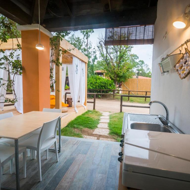 Tiliguerta Glamping&Camping Village - Bungalow Superior - 5