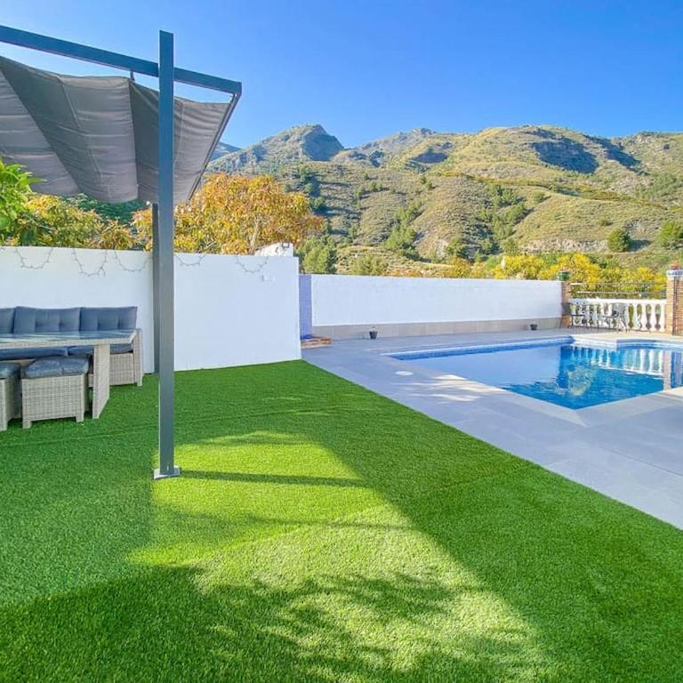 Cozy cottage in Nerja , Malaga. Private pool. WIFI - Casa de 2 dormitorios - 2