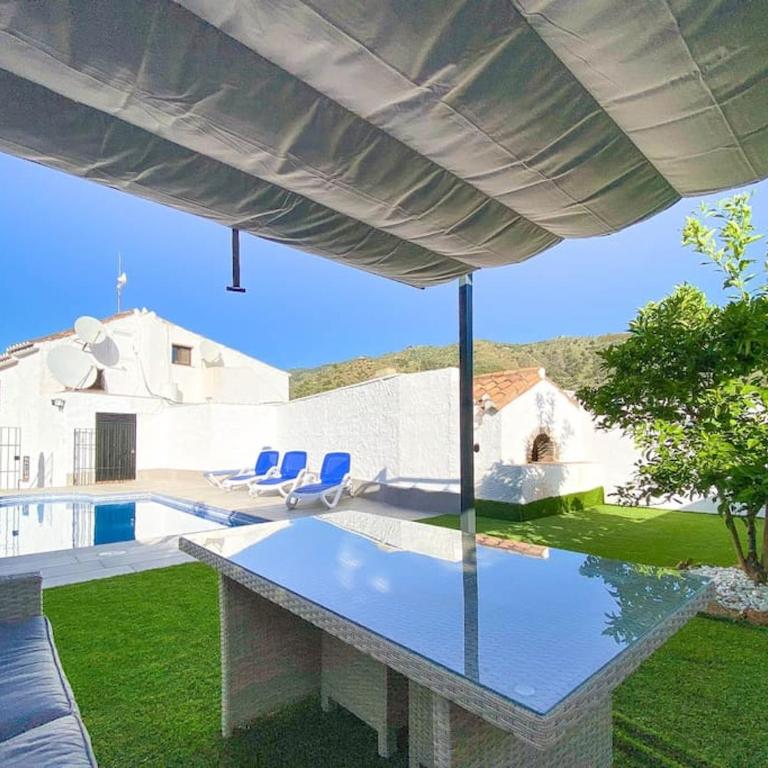 Cozy cottage in Nerja , Malaga. Private pool. WIFI - Casa de 2 dormitorios - 20