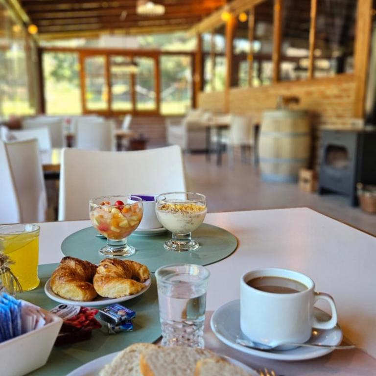 La Reina Hotel - Habitación Triple con baño - 2