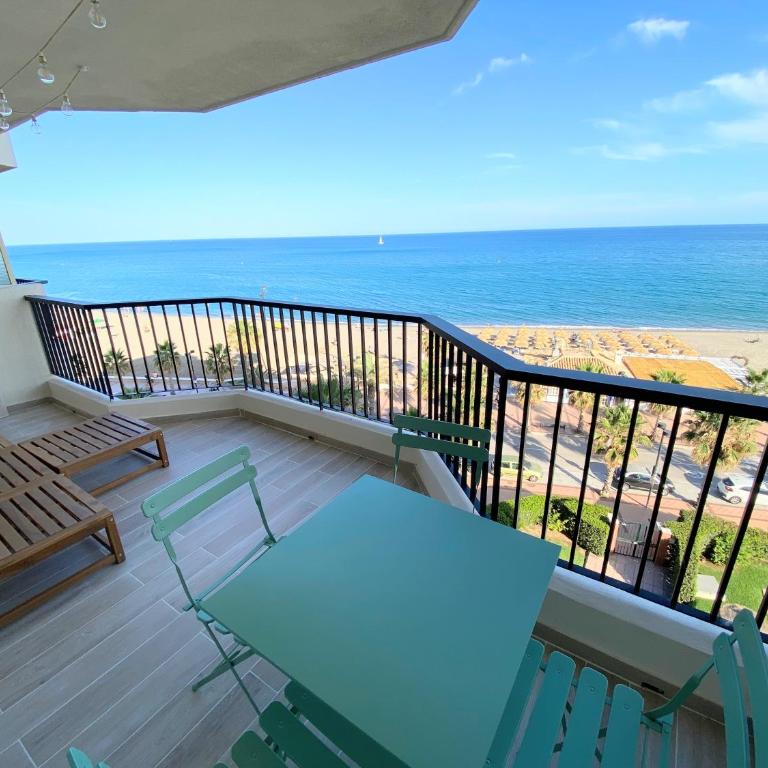 Las Antillas I Front Sea View Pool - Two-Bedroom Apartment - 15