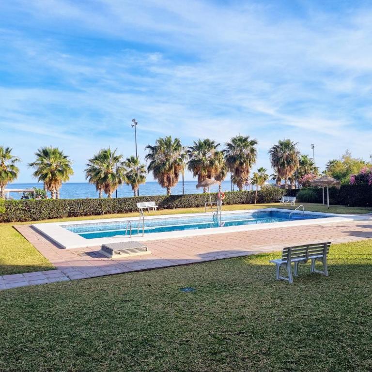 Las Antillas I Front Sea View Pool - Two-Bedroom Apartment - 17
